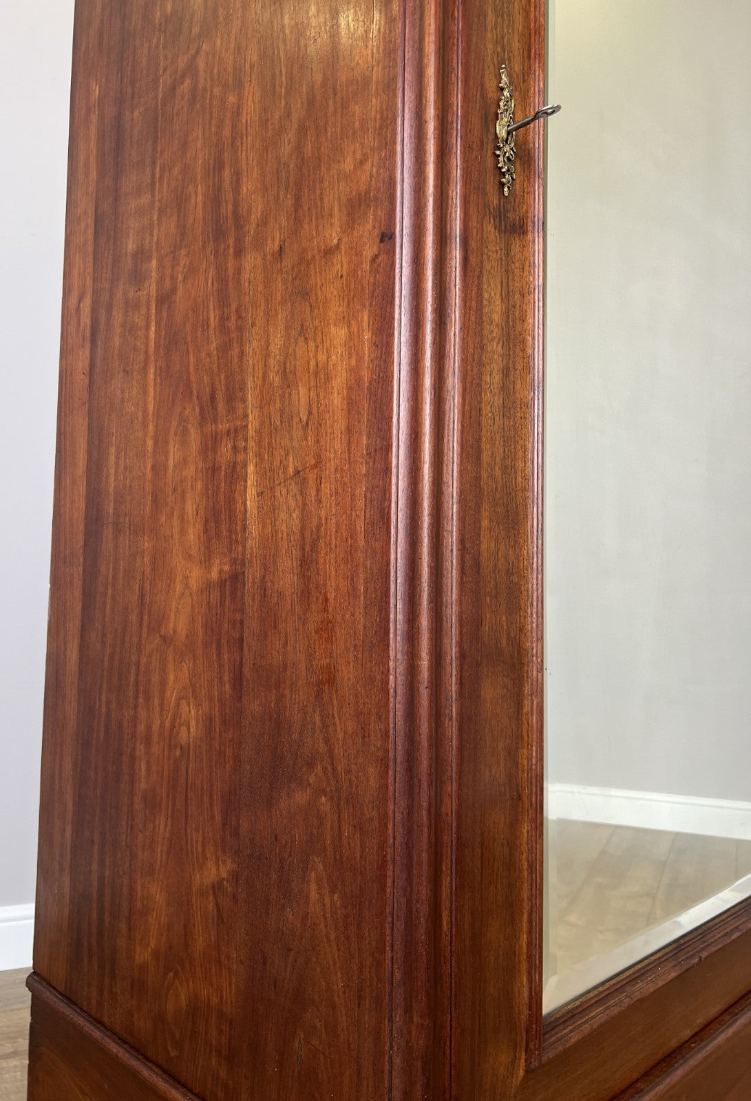 Wardrobe Antique French Style Walnut Mirrored Carved Armoire Cabinet LOT 615911