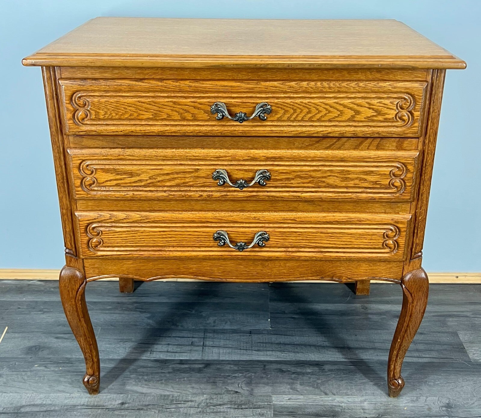 Chest of Drawers Vintage French Louis XVI Style Oak Carved Cabinet LOT 37731