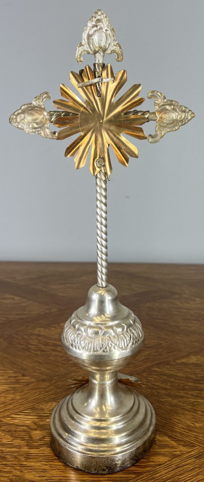 Crucifix Vintage French Style Religious Cross Gilt Detail Stand LOT 46539