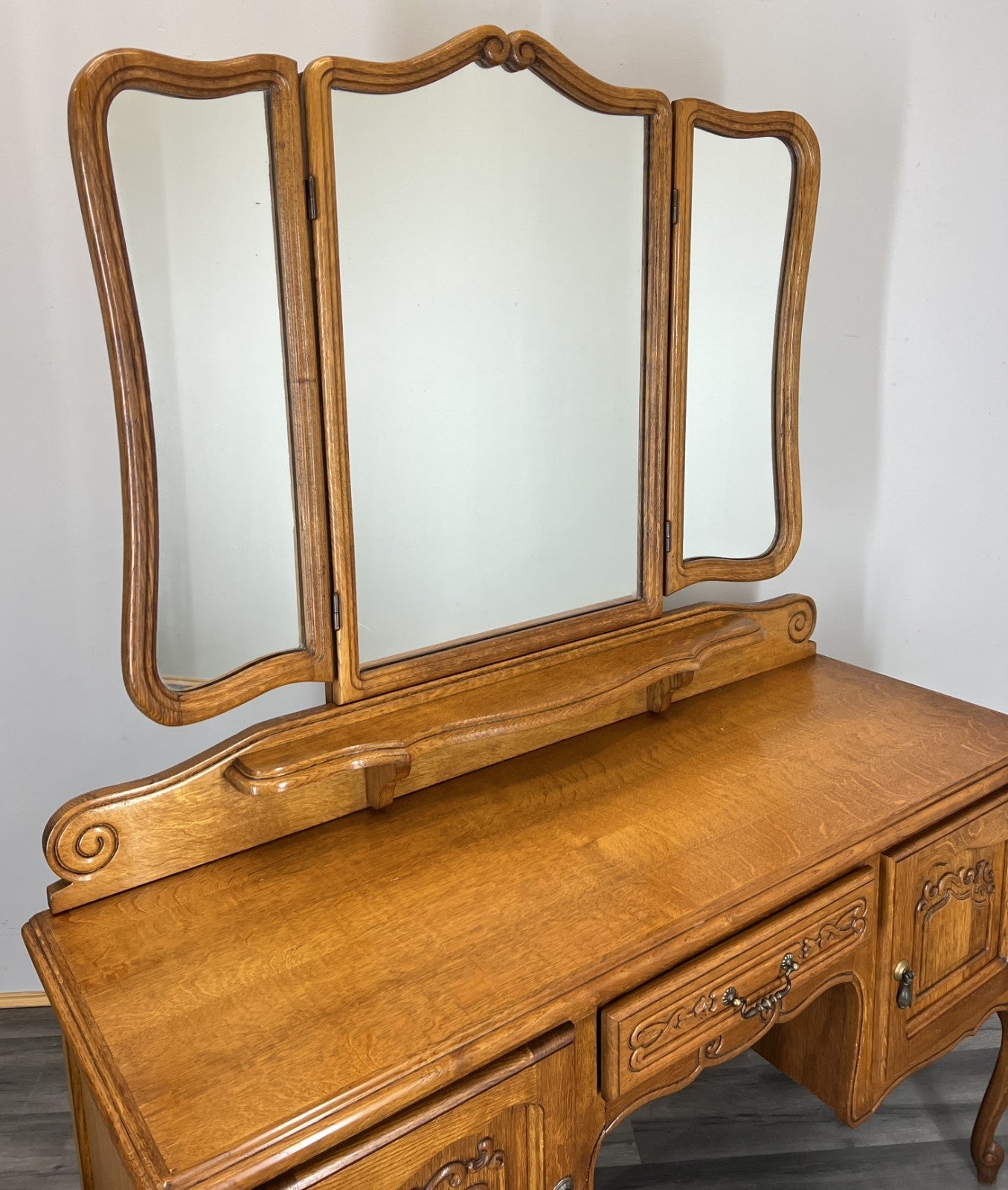 Vintage Dressing Table with Mirror French Oak Louis Vanity Table Makeup LOT 45222