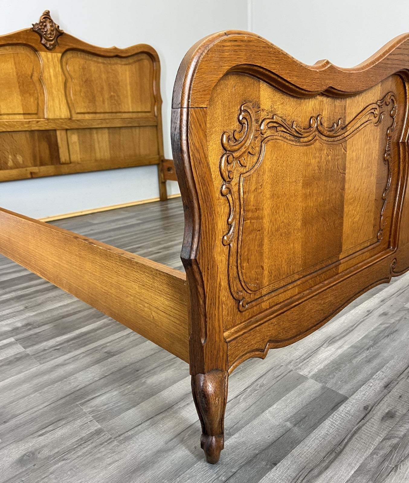 Bed Vintage French Louis XVI Double Bed Frame Oak Carved Headboard LOT 45989