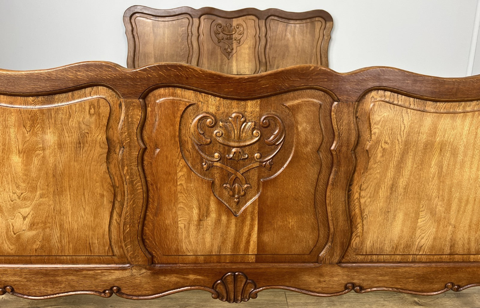 Bed Vintage French Louis XVI Double Bed Frame Oak Carved Headboard LOT 49143