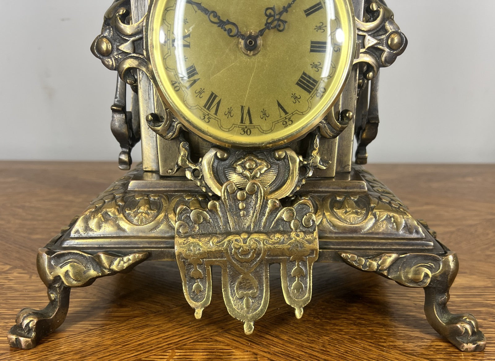 Clock Vintage French Style Mantel Clock Garniture With Candelabras LOT 46496