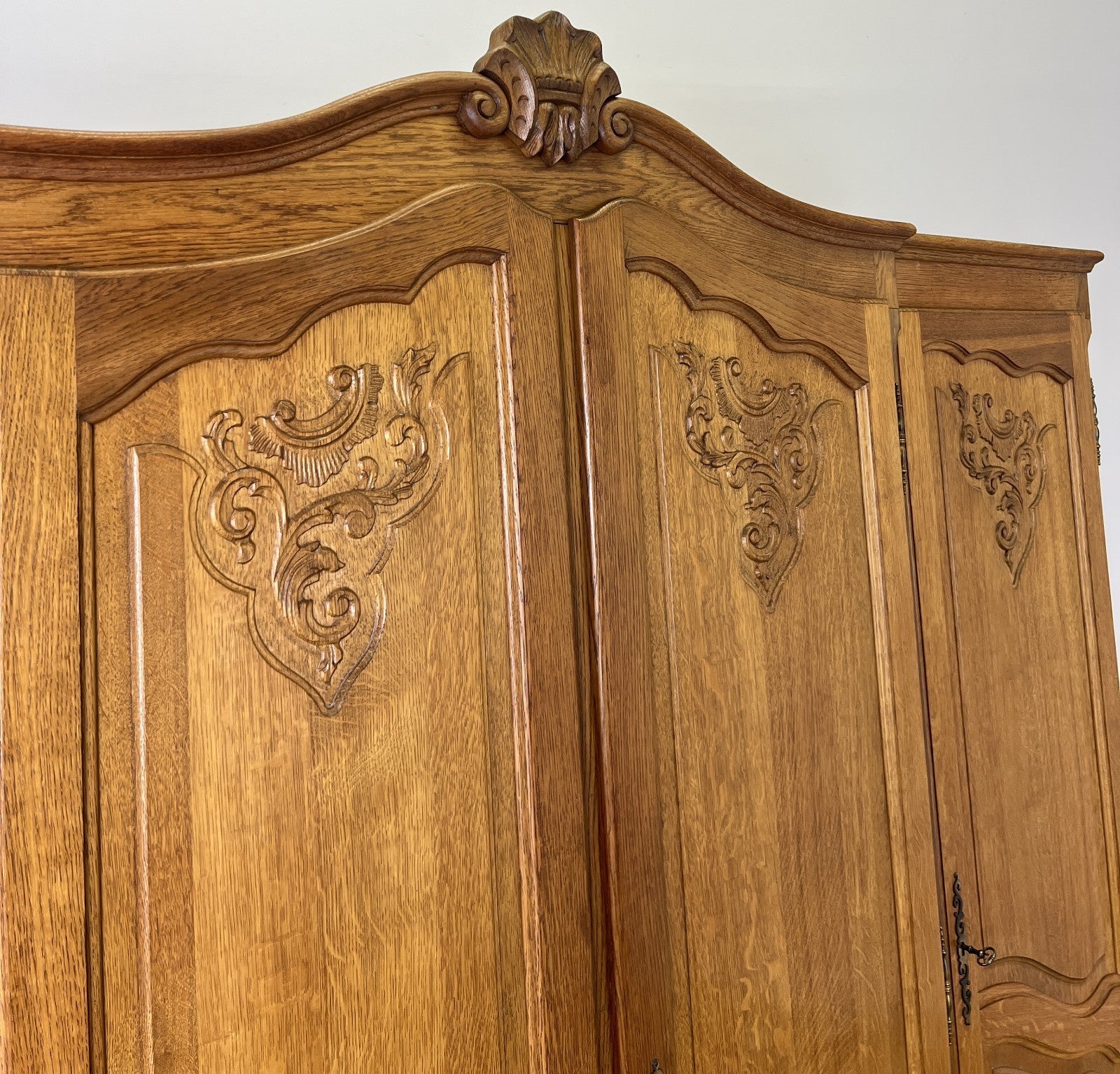 Wardrobe Vintage French Louis XVI Style Oak Four Door Carved Armoire LOT 61046