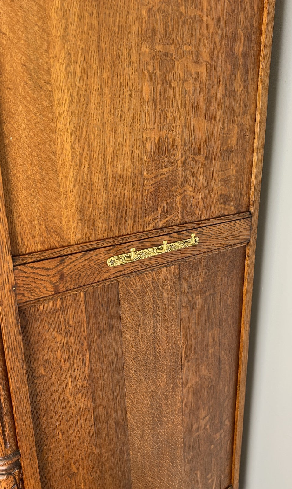 Wardrobe Antique French Oak Two Door Mirrored Carved Armoire Cabinet LOT 612016
