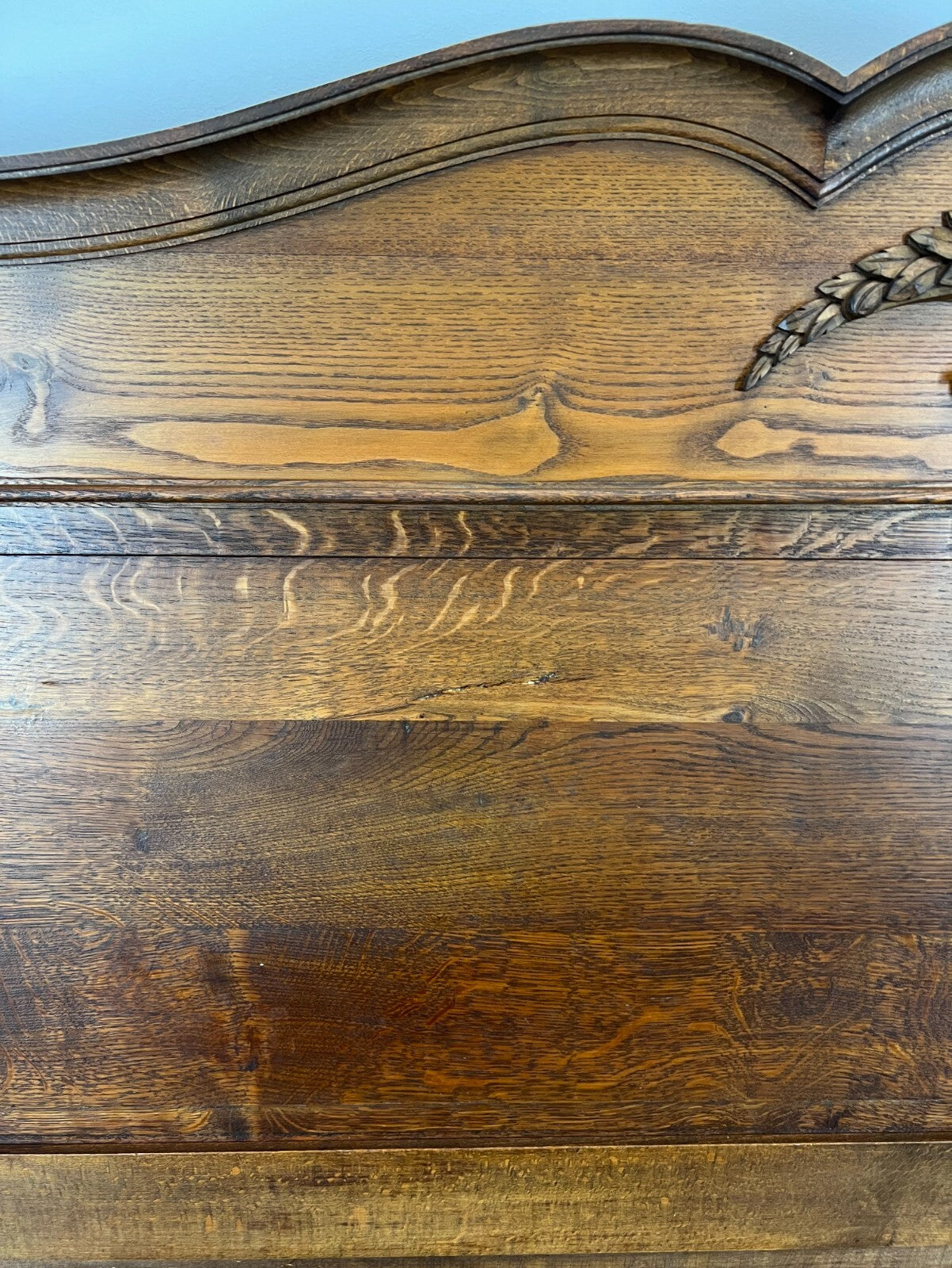 Bed Antique French Style Double Bed Wood Frame Carved Headboard LOT 32396