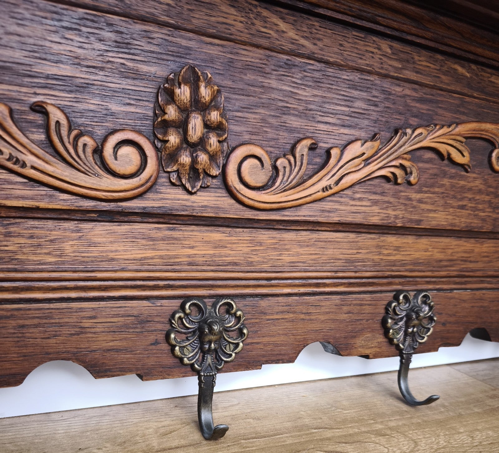 French Vintage Coat Rack Oak 5 Hooks Wall Shelf Carved Coat Hanger LOT 49996