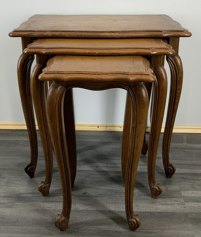Nest of Tables Vintage French Louis XIV Oak Set of Three Side Tables LOT 6430