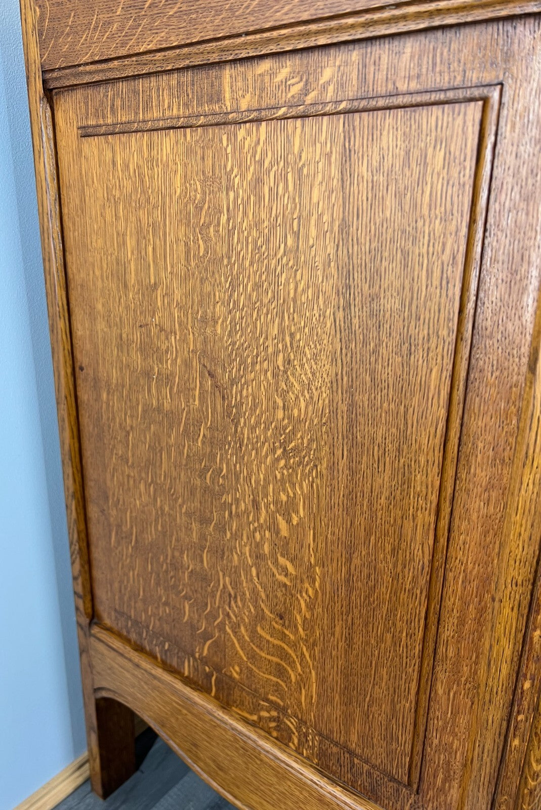 Chest of Drawers Vintage French Louis XVI Style Oak 3 Drawers Cabinet LOT 37709