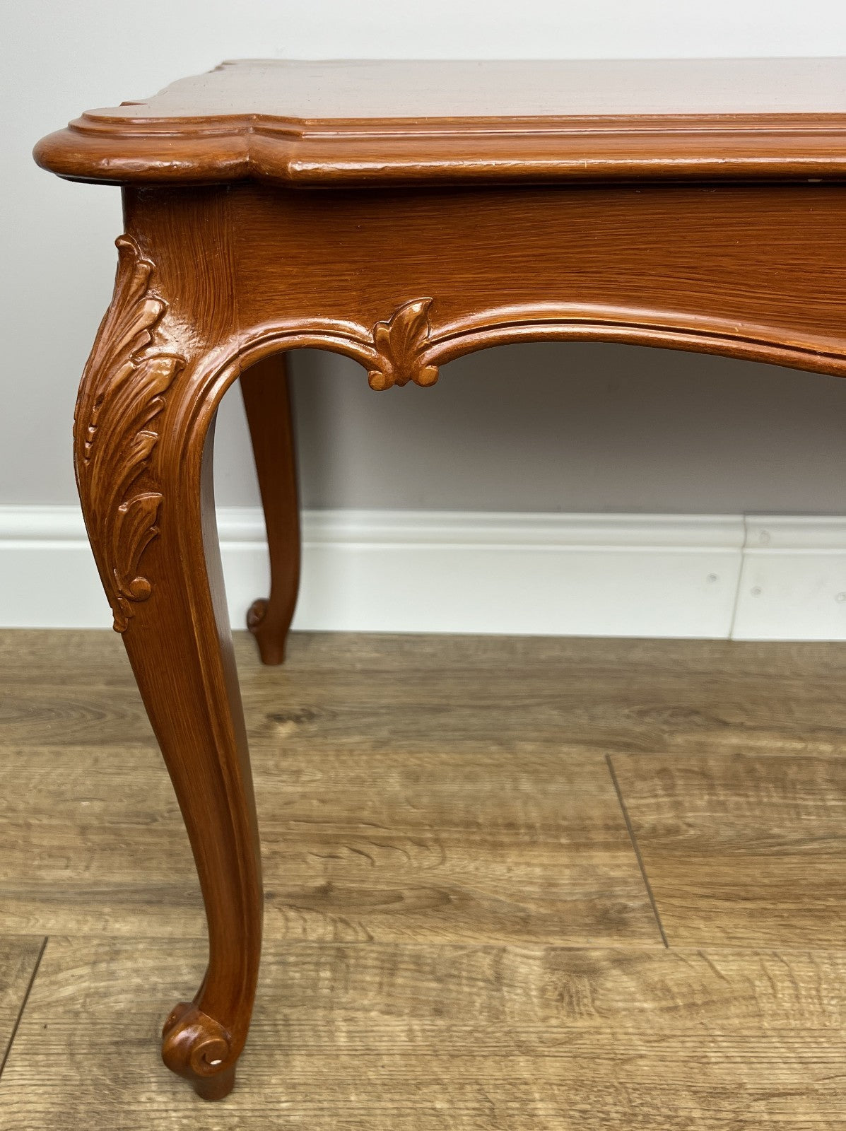 Coffee Table Vintage French Louis Style Carved Coffee Table LOT 49697