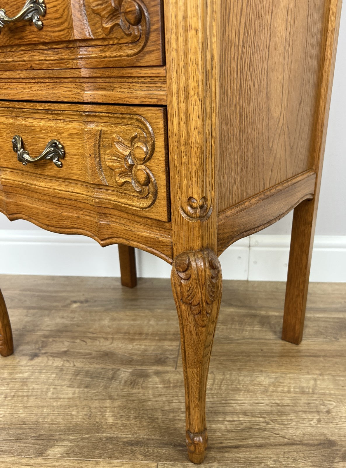 Chest of Drawers Vintage French Louis Oak 4 Drawers Carved Cabinet LOT 62317