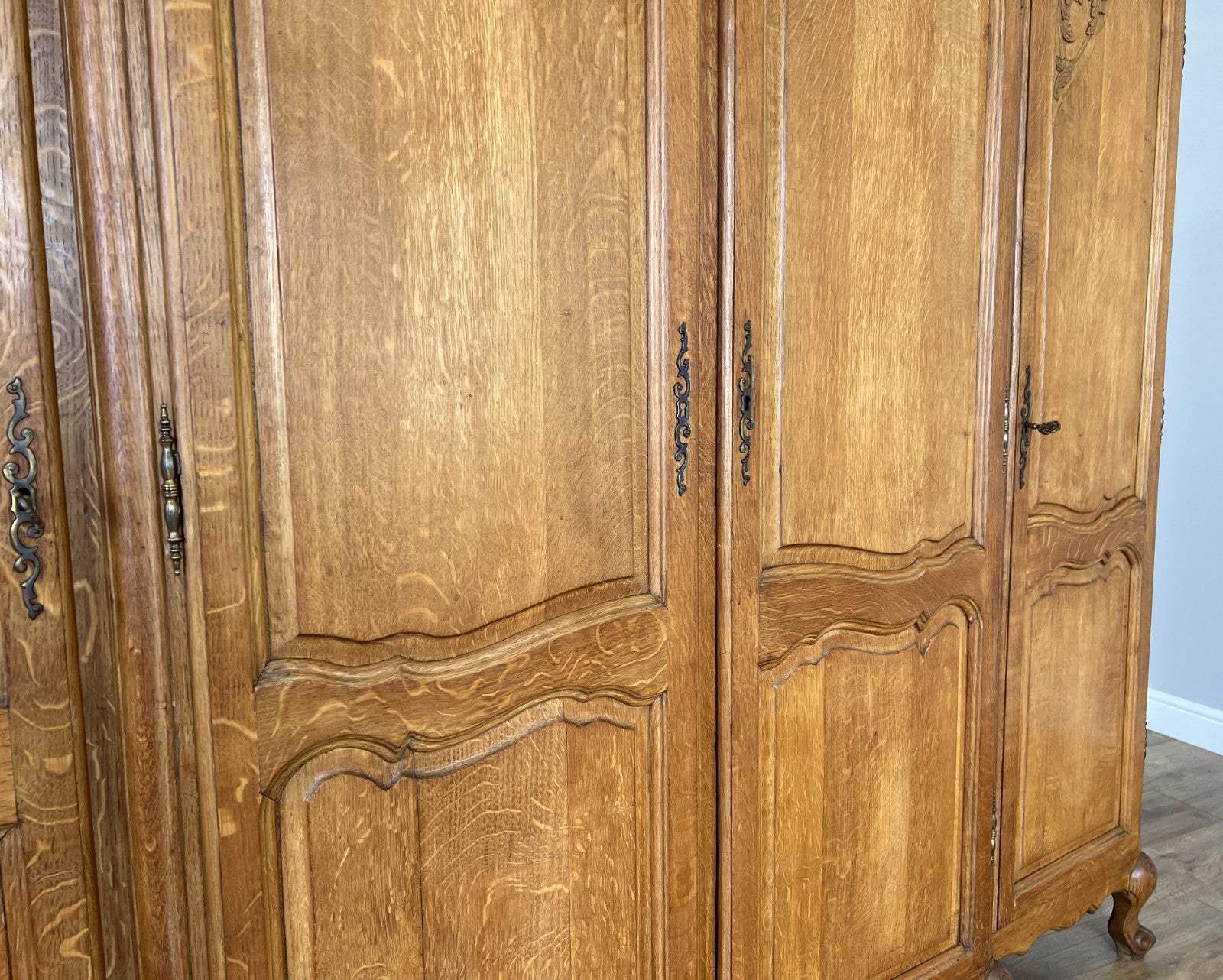 Wardrobe Vintage French Louis XVI Style Oak Four Door Carved Armoire LOT 60998