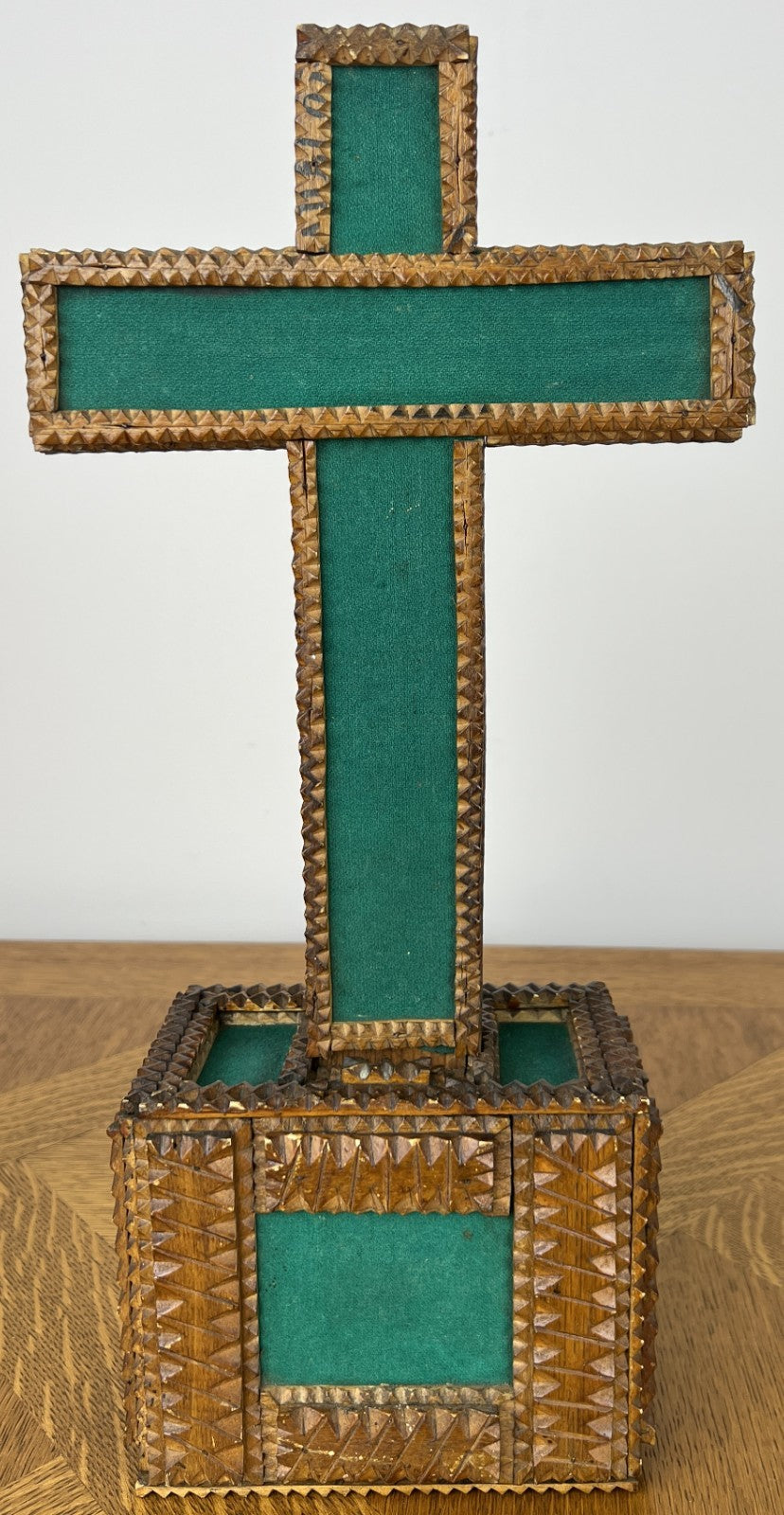 Crucifix Vintage French Style Walnut Religious Cross Metal Figurine LOT 605111