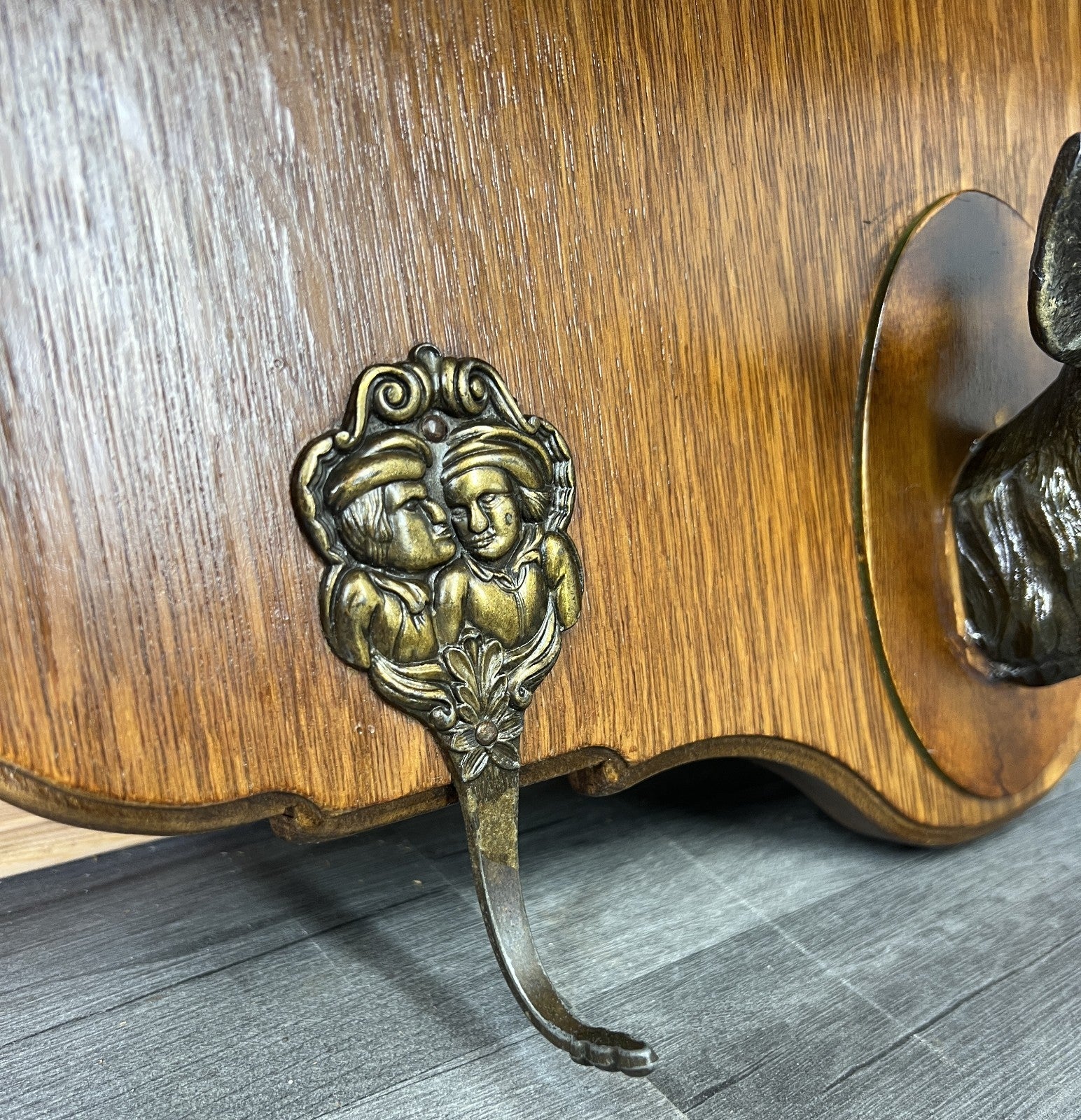 French Vintage Style Coat Rack 4 Hooks Ornate Wall Shelf Coat LOT 47276