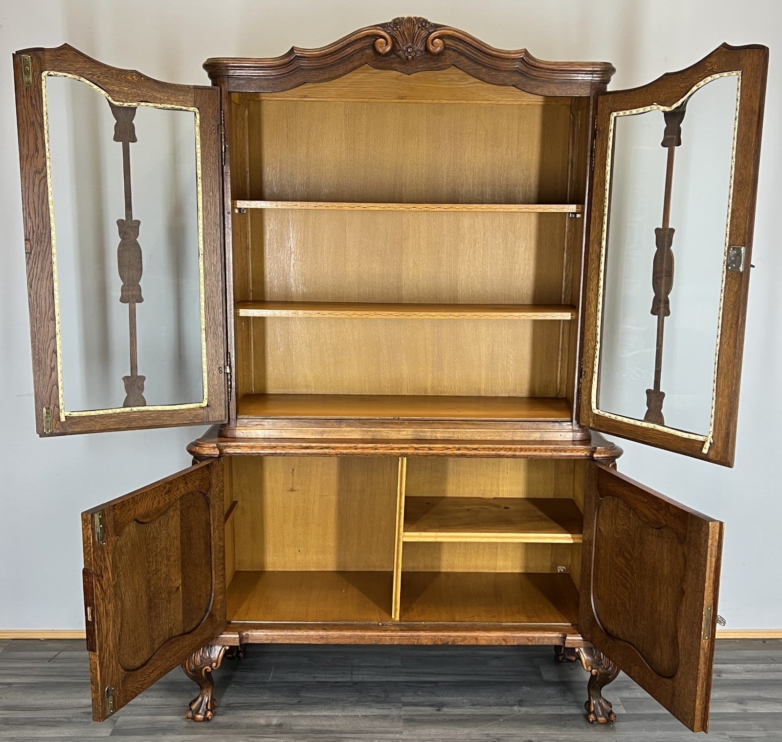 Bookcase Vintage French Louis XIV Style Oak Display Cabinet Sideboard LOT 44762