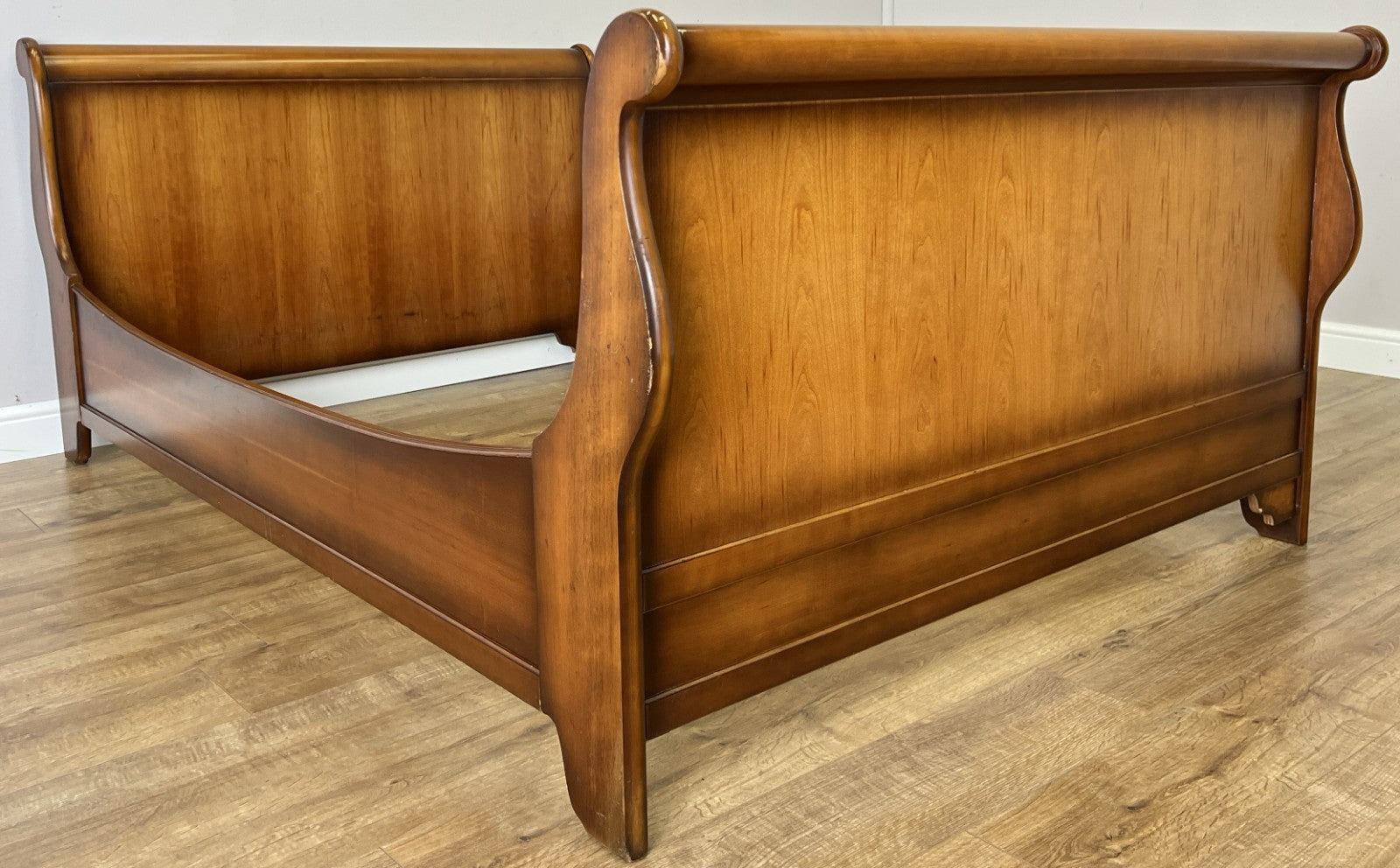 Bed Vintage French Style Sleigh Double Bed Frame Carved Headboard LOT 64115