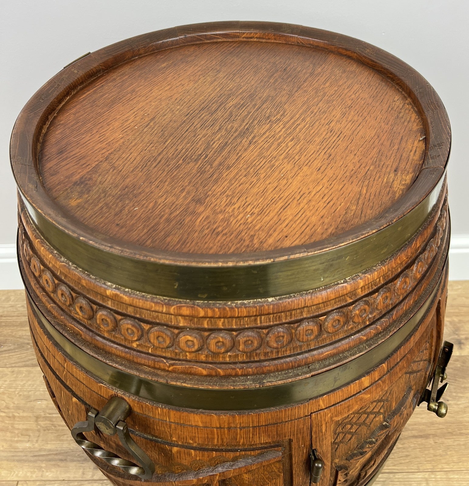 Cabinet Vintage French Style Barrel Drink Cabinet Oak Carved Storage LOT 49629