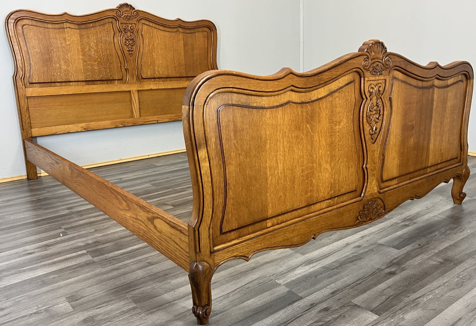 Bed Vintage French Louis XVI Double Bed Frame Oak Carved Headboard LOT 46251