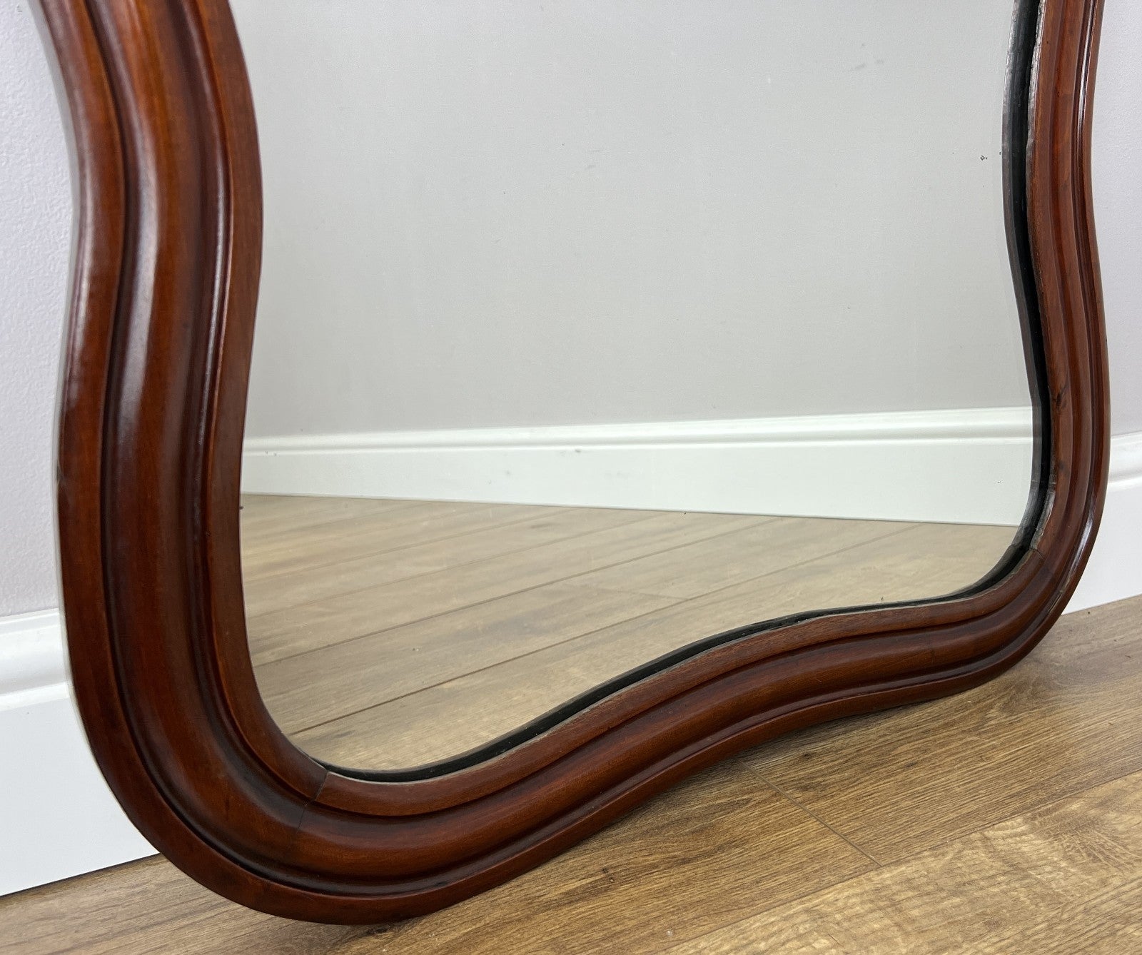 Mirror Antique French Style Walnut Carved Decorative Frame Wall Mirror LOT 63402