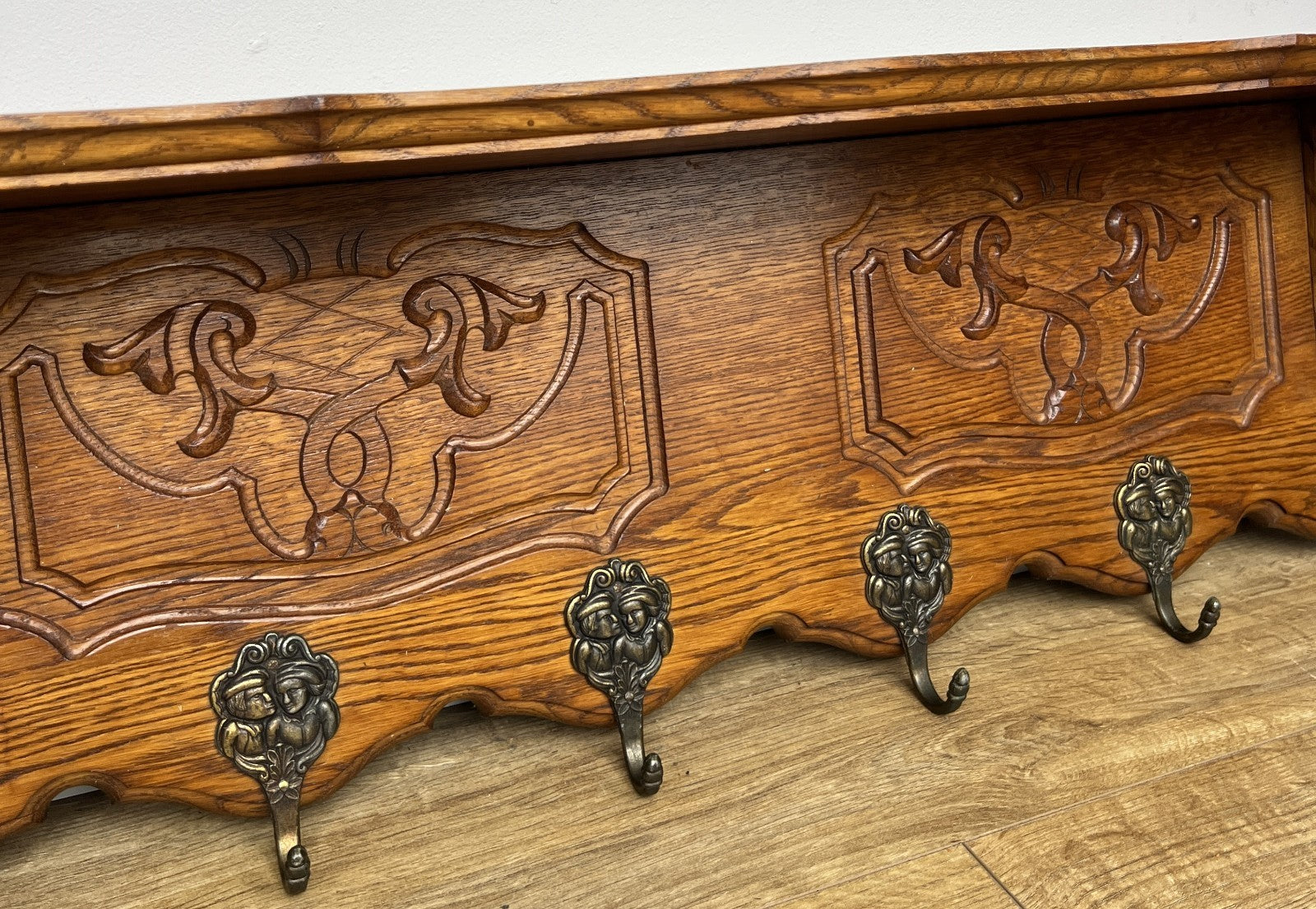 Coat Rack Vintage French Carved Oak Wall Mounted 6 Hooks Rack Hanger LOT 62273