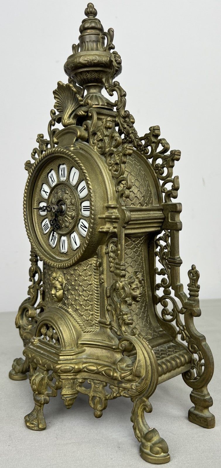 Clock Vintage French Style Quartz Ornate Roman Numeral Mantel Clock LOT 6443