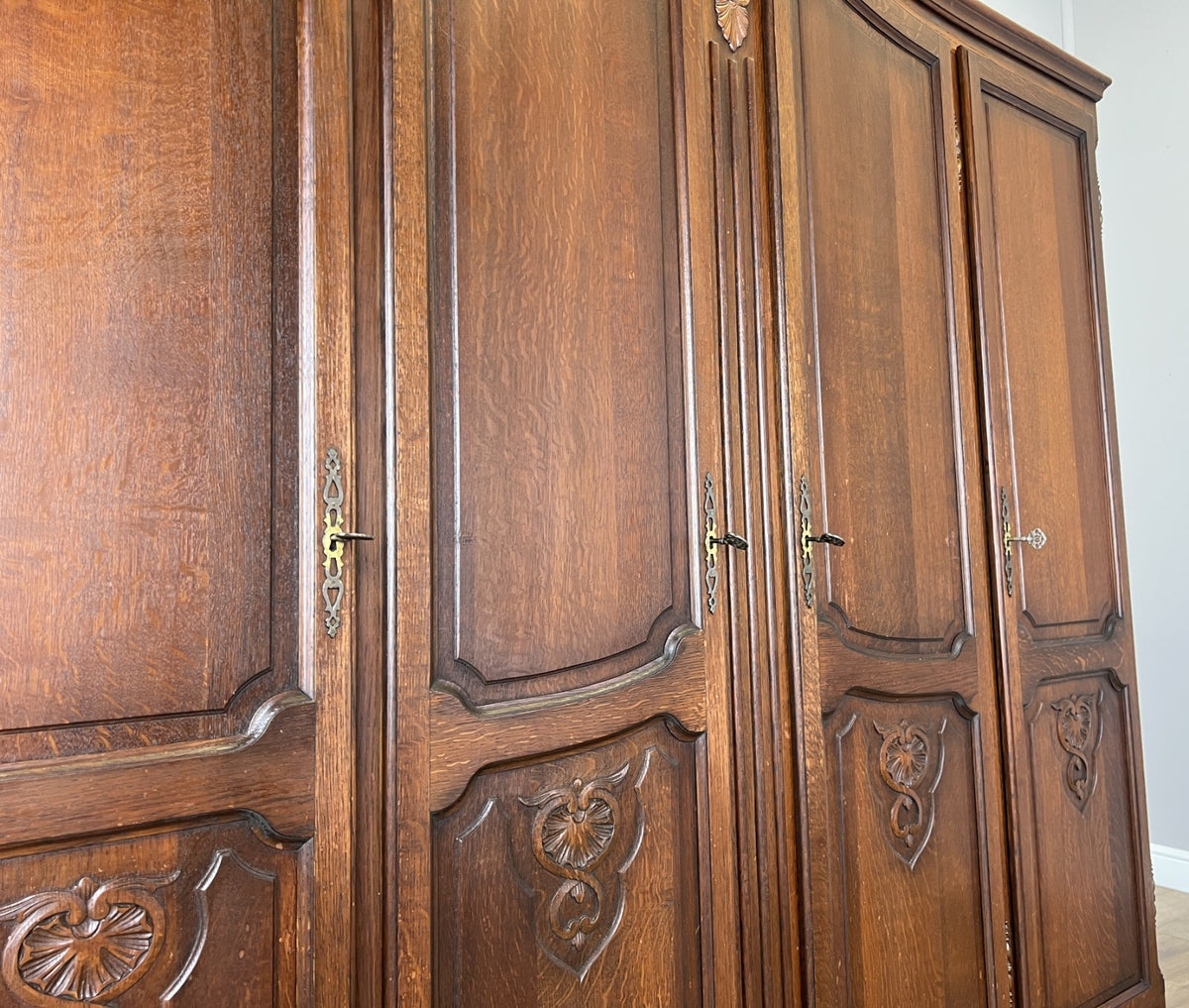 Wardrobe Vintage French Louis XVI Style Oak Four Door Carved Armoire LOT 6502