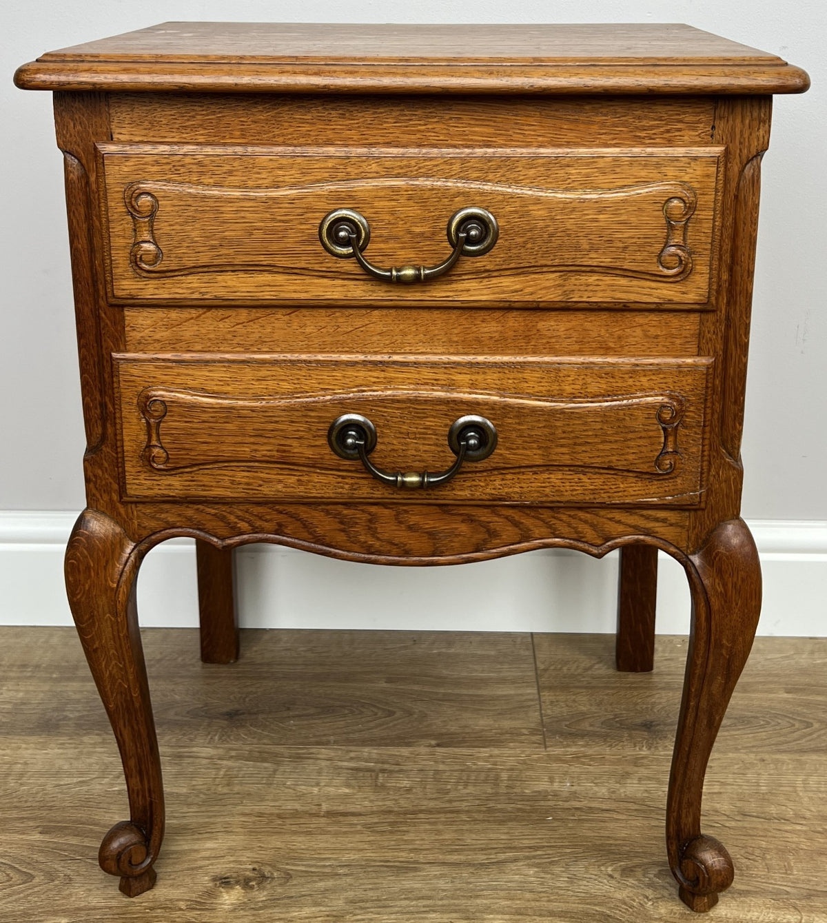 Bedside Table Vintage French Louis Style Oak Nightstand Carved Cabinet LOT 63010