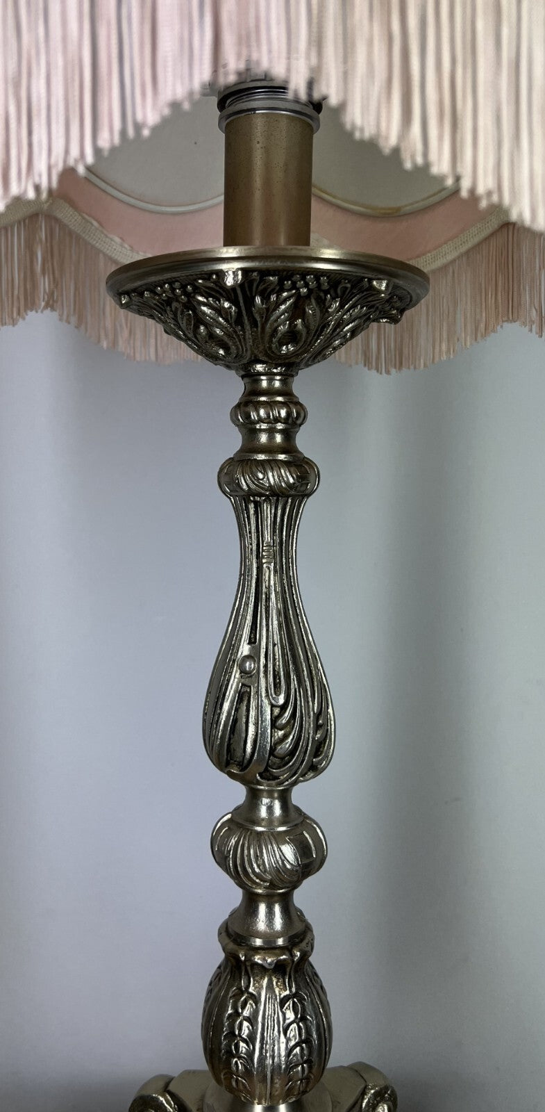 Lamp Vintage French Style Brass Ornate Table Lamp with Shade LOT 30203
