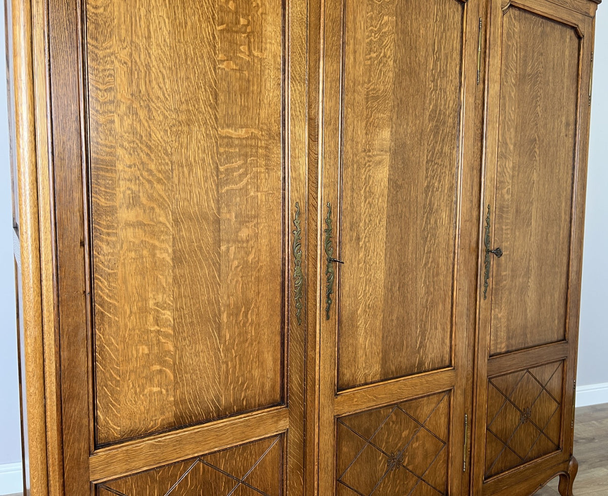 Wardrobe Vintage French Louis XVI Style Three Door Oak Carved Armoire LOT 64585
