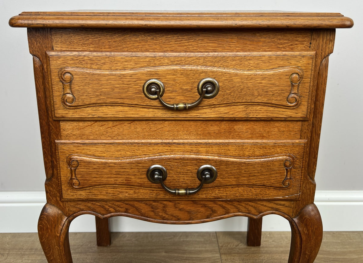 Bedside Table Vintage French Louis Style Oak Nightstand Carved Cabinet LOT 63013