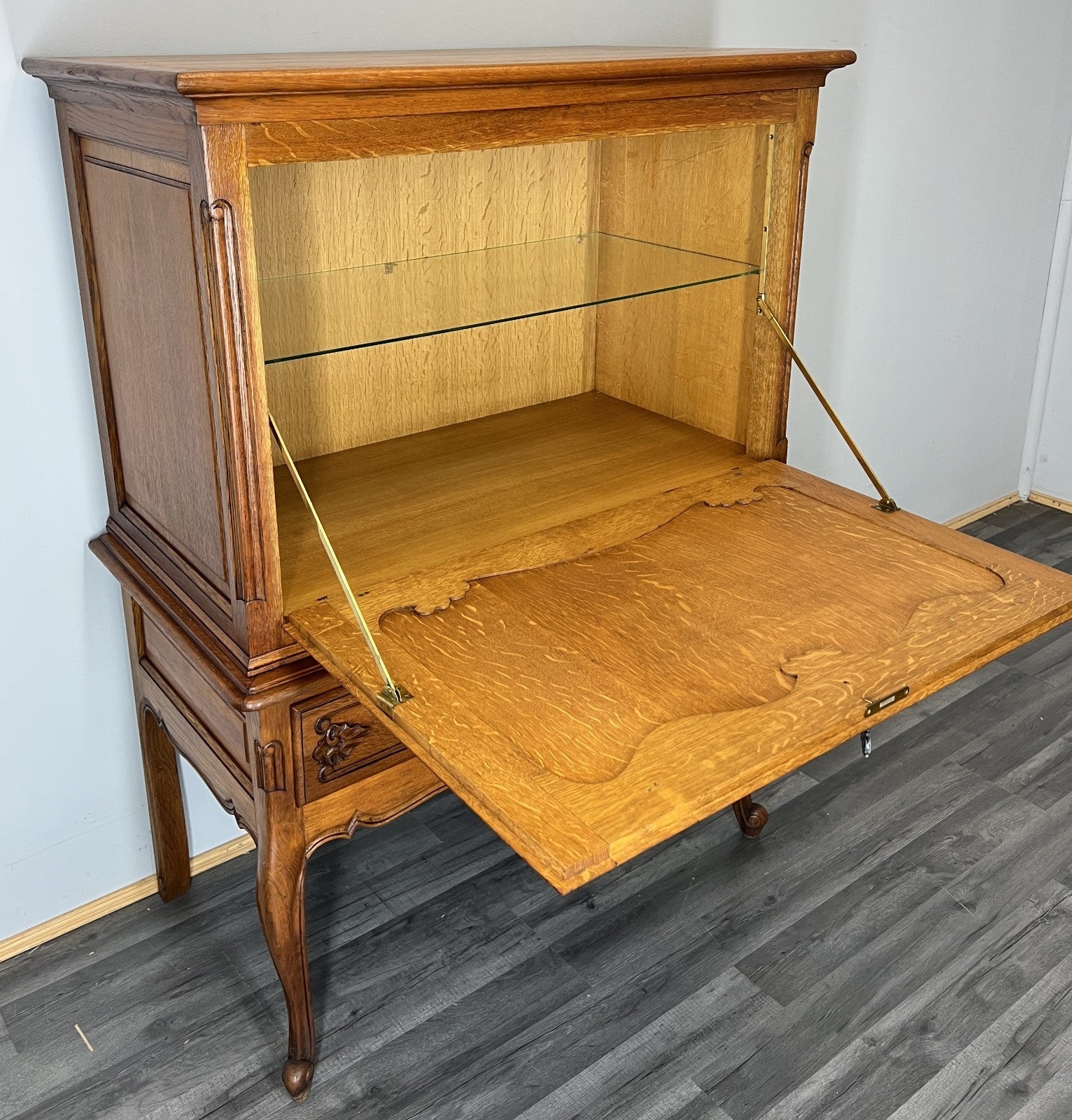 Cabinet Vintage French Louis Style Oak Carved Sideboard with Drawer LOT 45779