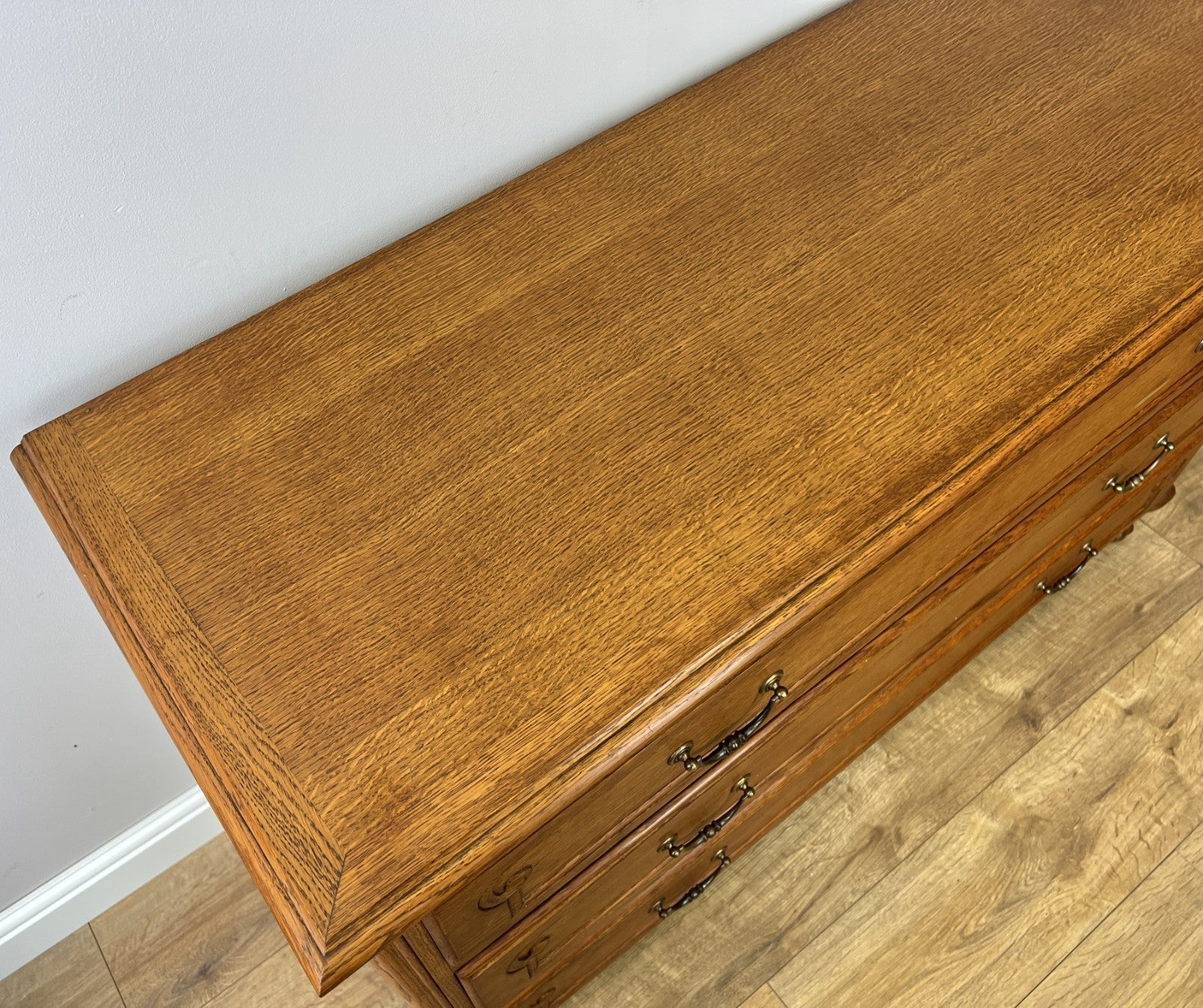 Chest of Drawers Vintage French Louis Oak 3 Drawers Carved Cabinet LOT 62659