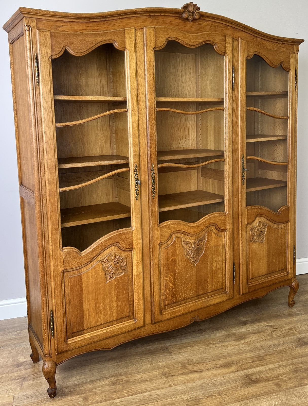 Bookcase Vintage French Louis XVI Oak Display Cabinet Carved Sideboard LOT 63130