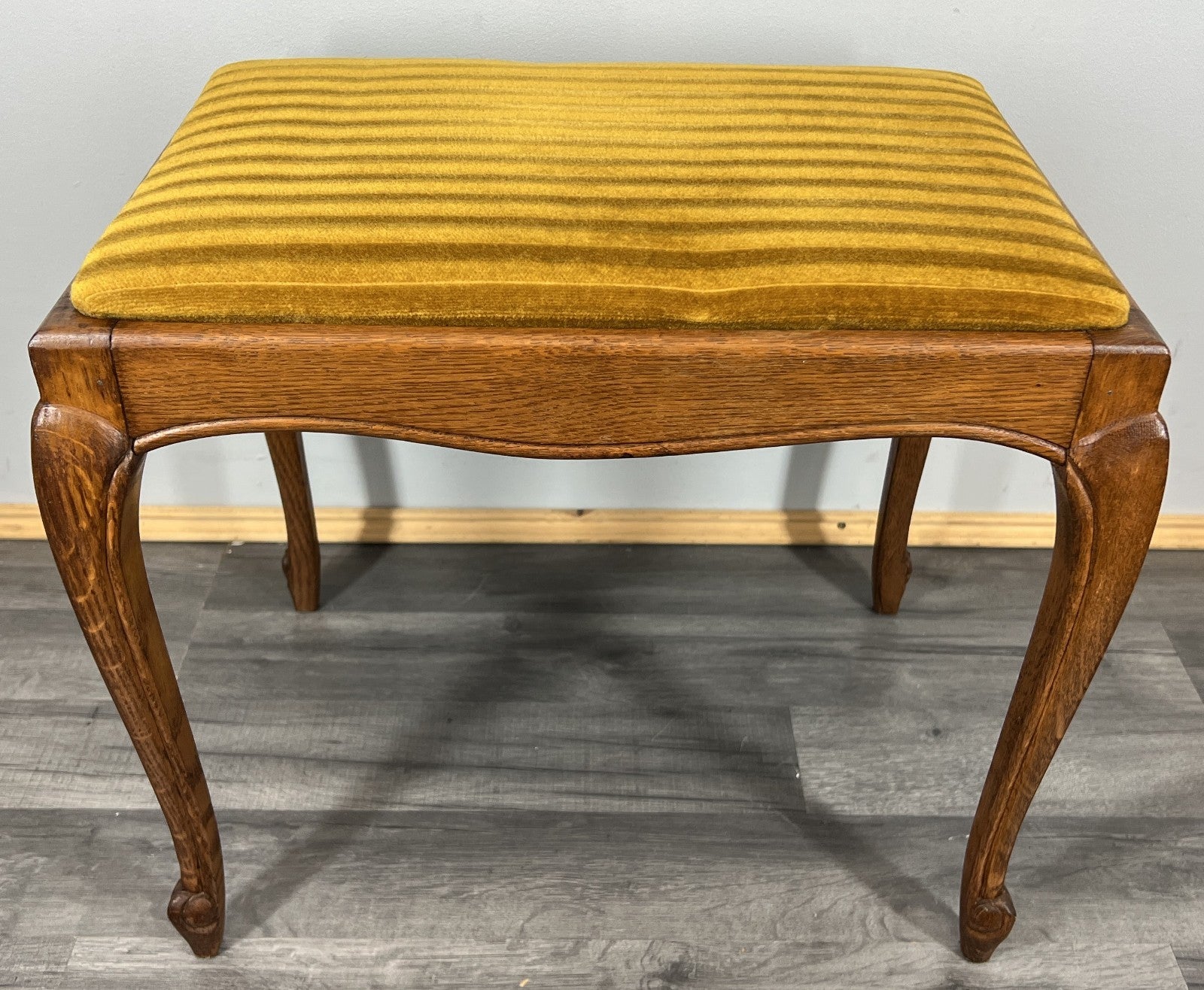 Footstool Vintage French Louis Style Oak Table Stool Upholstered Seat LOT 44224
