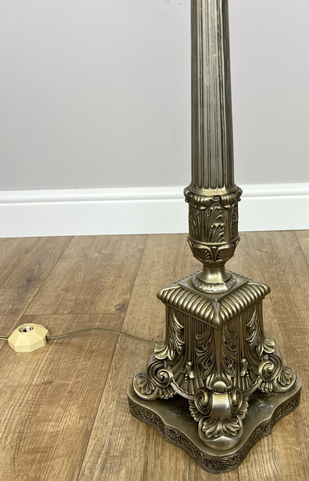 Floor Lamp Vintage French Ornate Metal Standing Lamp with Tassel Shade LOT 608714