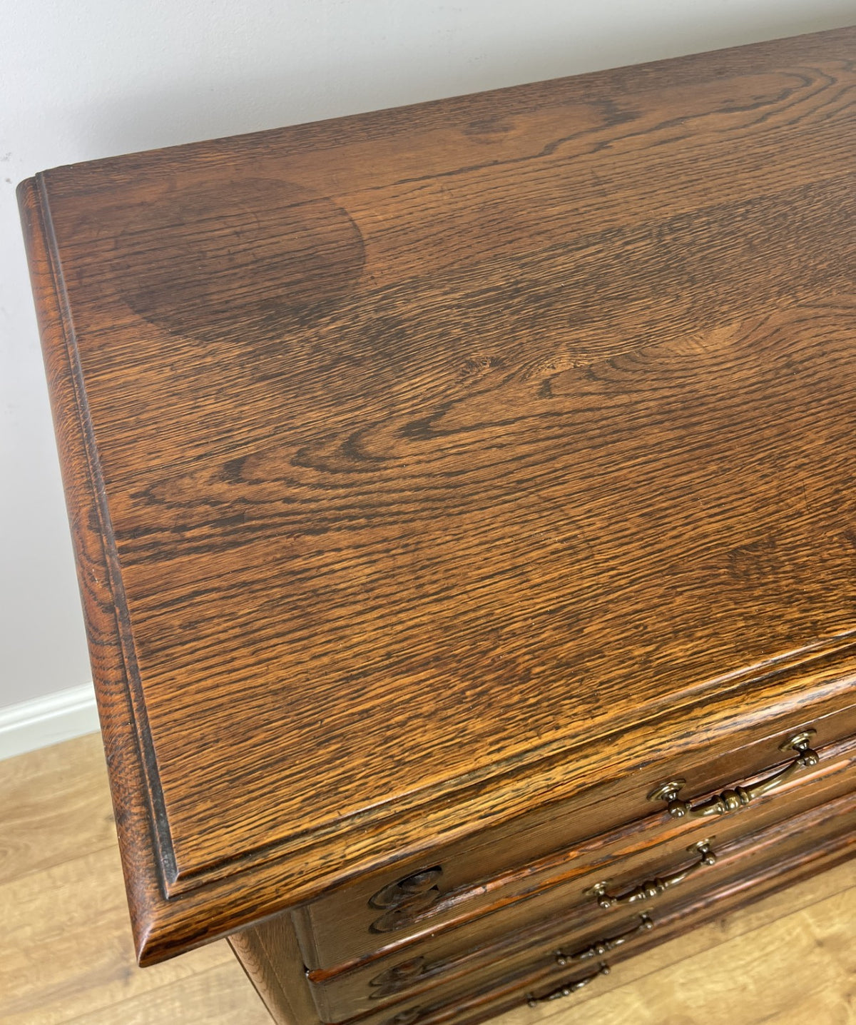Chest of Drawers Vintage French Louis Oak 4 Drawers Carved Cabinet LOT 6527