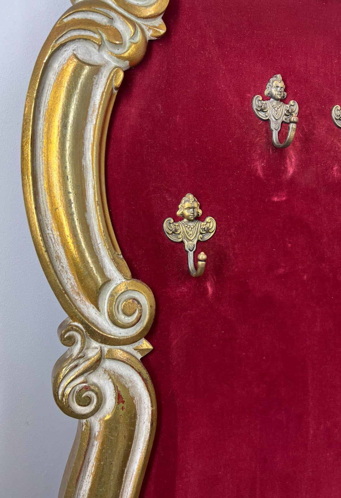 Coat Rack Antique French Style Ornate Wall Mounted 4 Hook Hall Rack LOT 28445