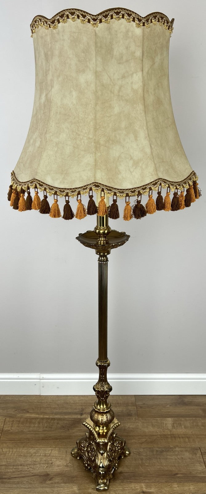Floor Lamp Vintage French Style Standing Lamp Ornate with Tassel Shade LOT 60760