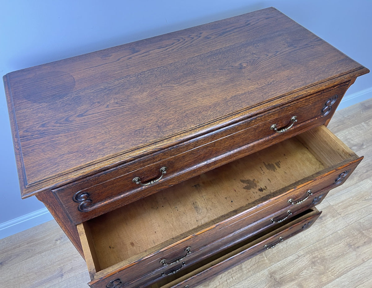 Chest of Drawers Vintage French Louis Oak 4 Drawers Carved Cabinet LOT 6527