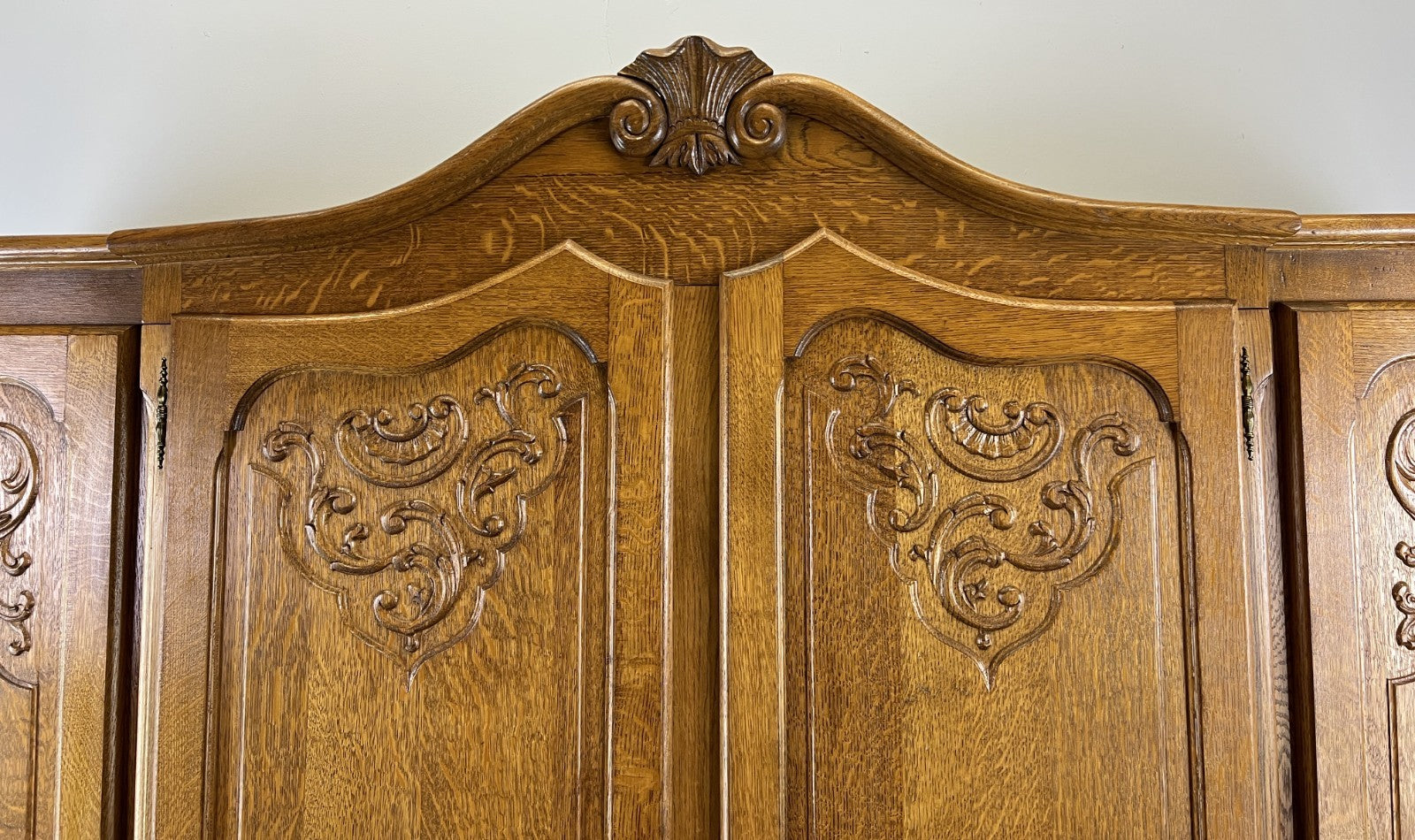 Wardrobe Vintage French Louis XVI Style Oak Four Door Carved Armoire LOT 48112