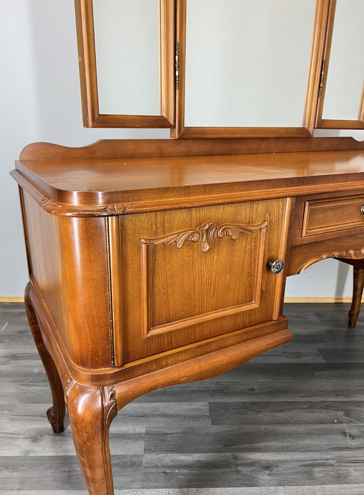 Vintage Dressing Table with Mirror French Louis Vanity Table Makeup LOT 45659