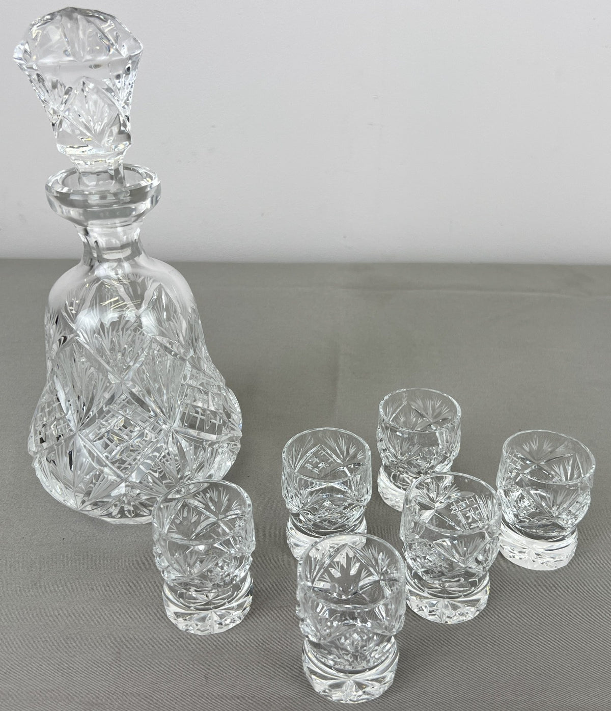 Carafe Set Vintage Style Crystal Cut 6 Shot Glasses and Tray LOT 6436