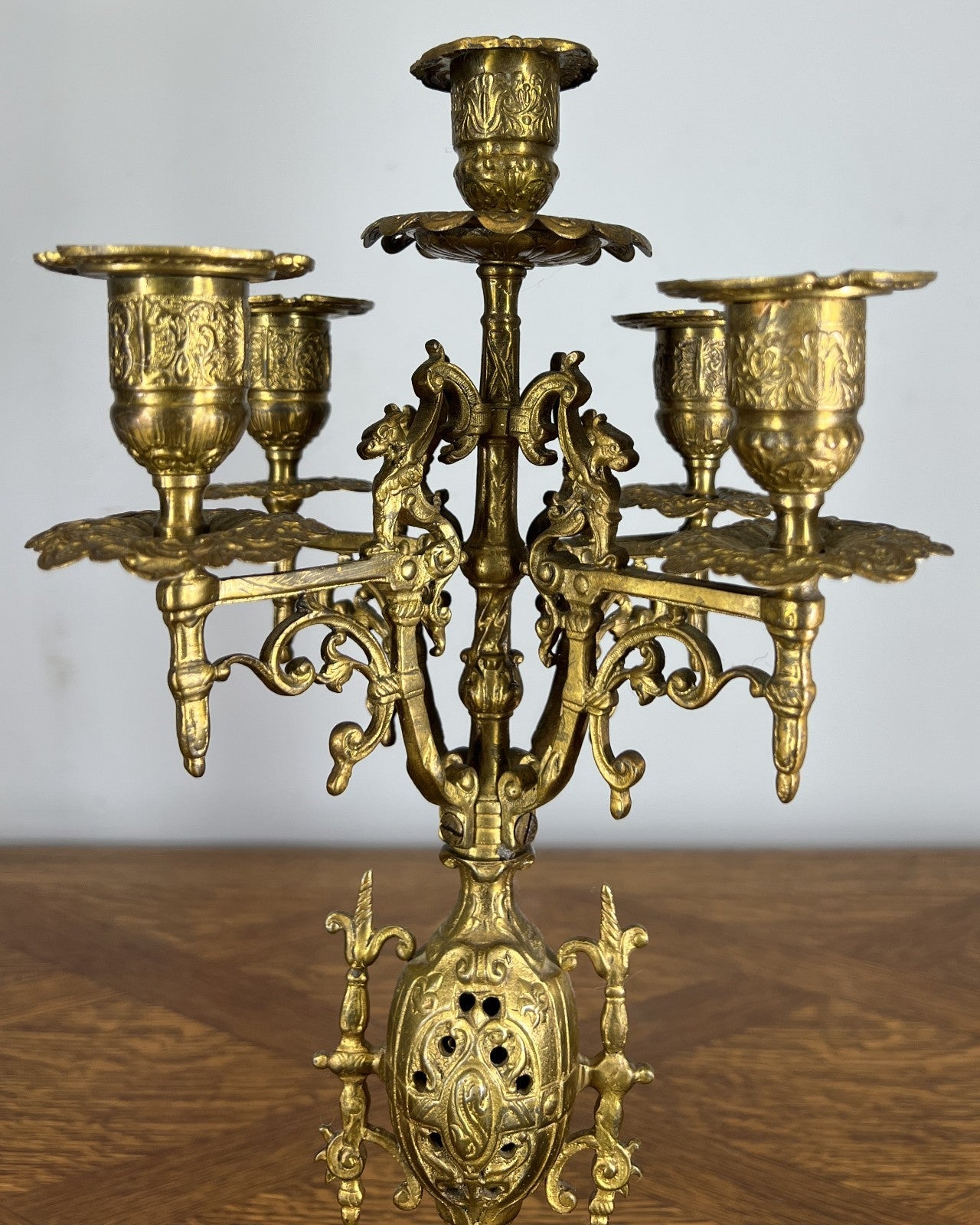Mantel Clock Vintage French Style Architectural Brass Garniture Set LOT 464510