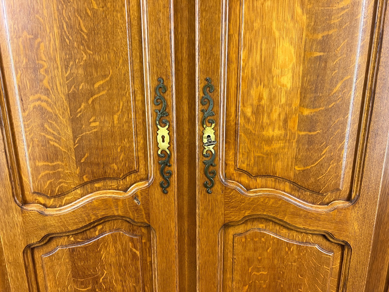 Wardrobe Vintage French Louis XVI Style Oak Four Door Armoire LOT 48143