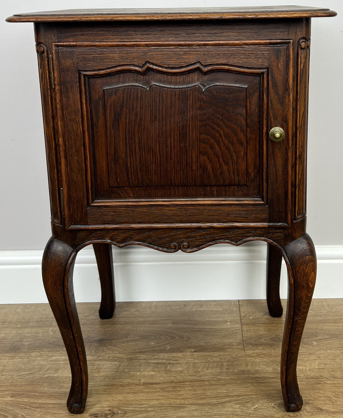 Bedside Table Vintage French Louis Style Oak Nightstand Carved Cabinet LOT 63141