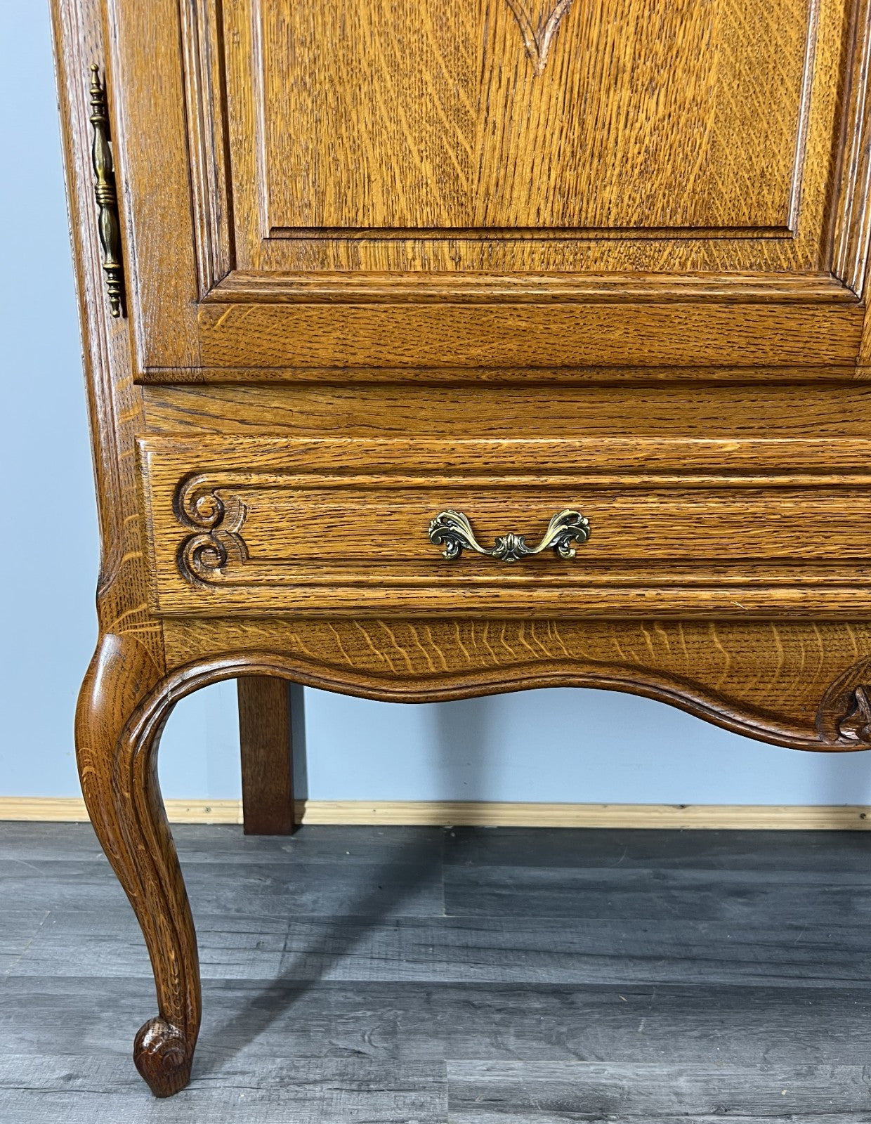 Cabinet Vintage French Louis XVI Style Oak Cupboard Carved Sideboard LOT 40176