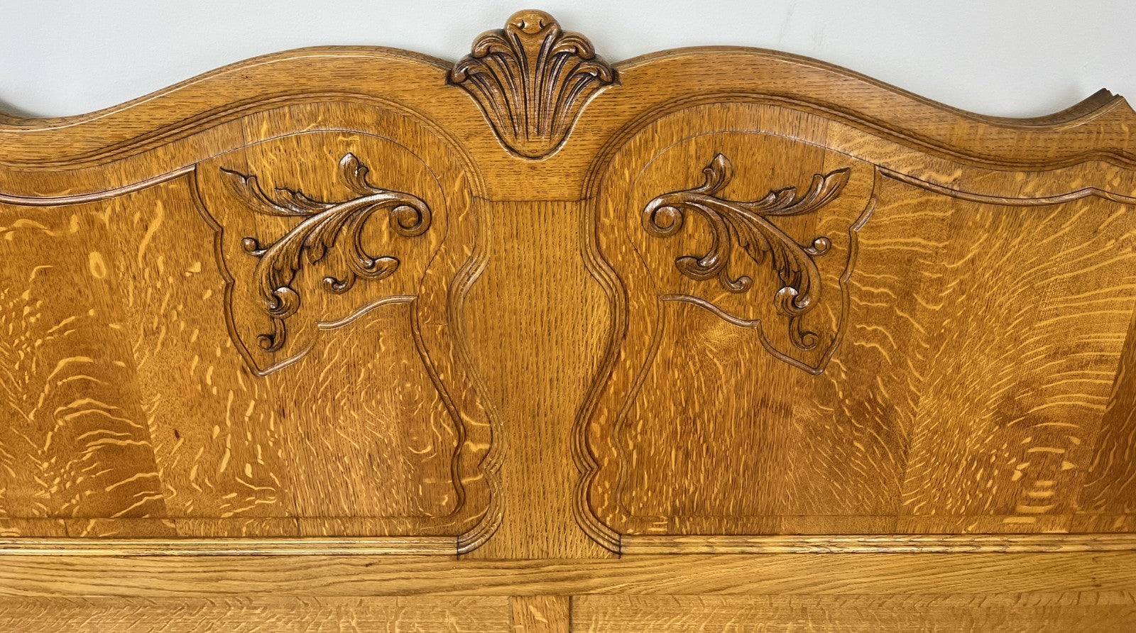 Bed Vintage French Louis XVI Double Bed Frame Oak Carved Headboard LOT 49137