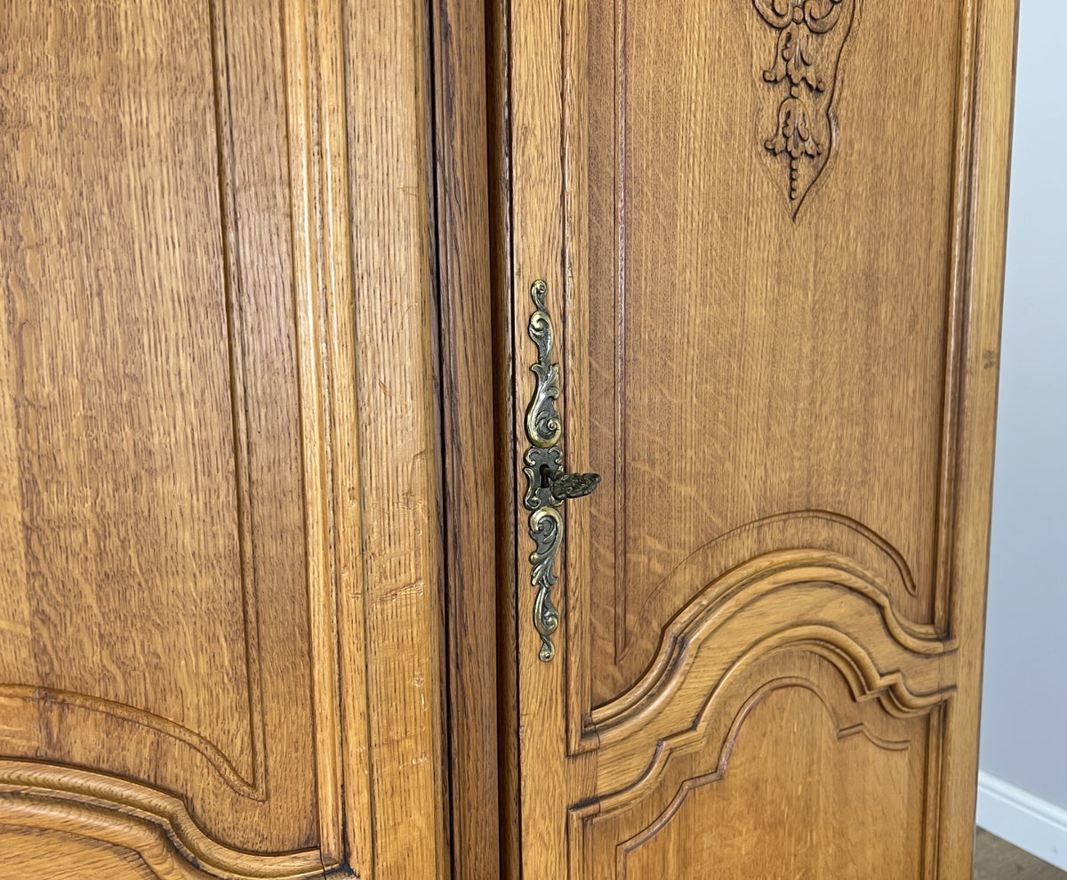 Wardrobe Vintage French Louis XVI Style Oak Four Door Carved Armoire LOT 6516
