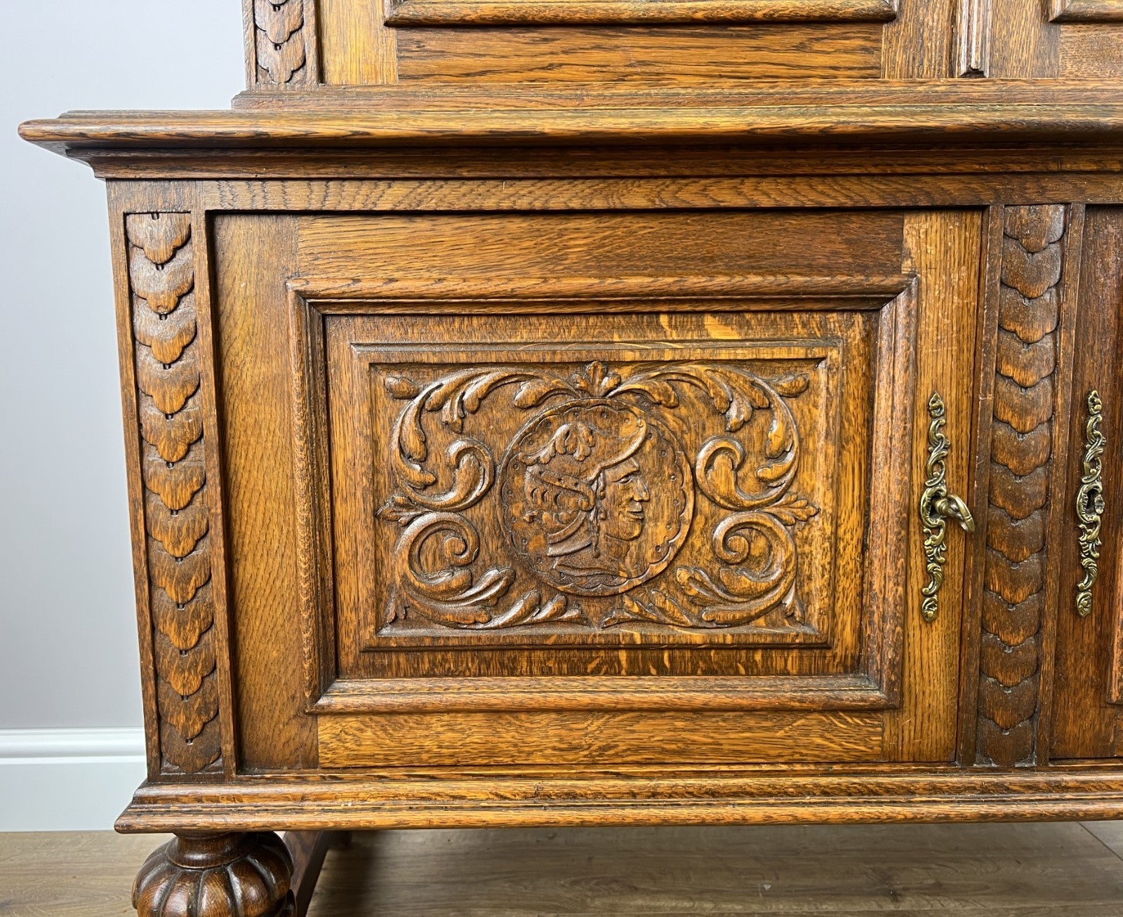 Bookcase Vintage French Oak Glazed Display Cabinet Carved Sideboard LOT 62576