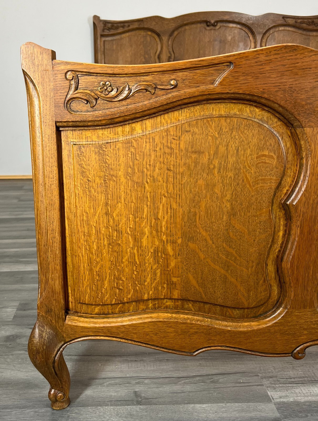 Bed Vintage French Louis XVI Double Bed Frame Oak Carved Headboard LOT 32635